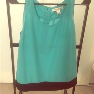 Color block sleeveless Blouse
